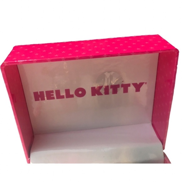 NWT Hello Kitty watch with interchangeable bands - Picture 3 of 6